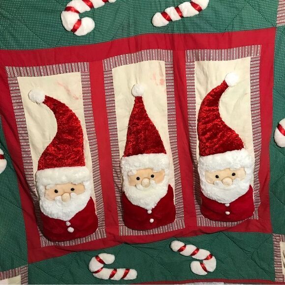 Vintage Santa Claus Christmas Quilted Blanket - Picture 3 of 16